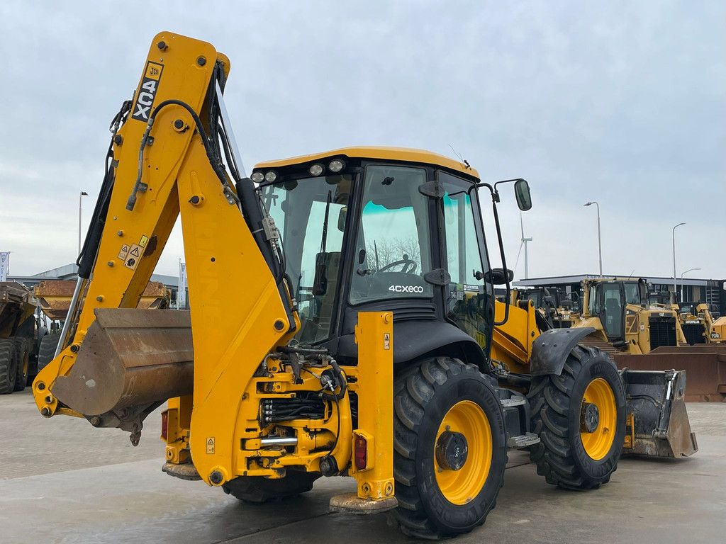JCB 4CX