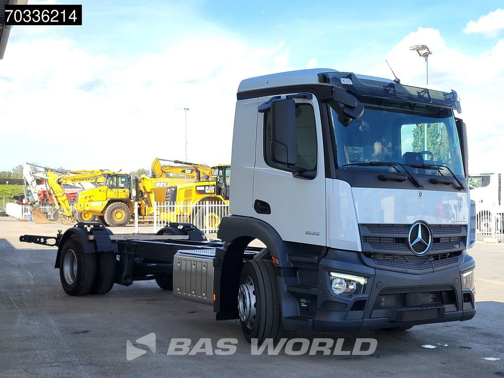 Mercedes Actros 1835 4X2 NEW chassis 5200mm wheelbase Full Air suspension Automatic Euro 6