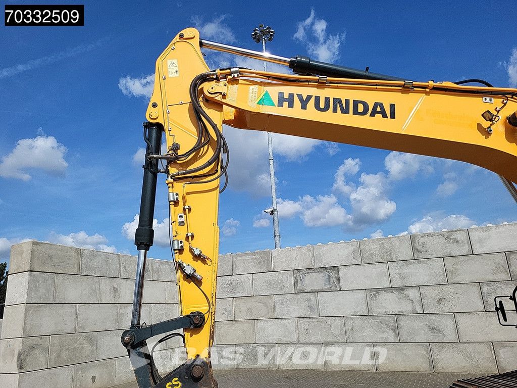 Hyundai HX260 L