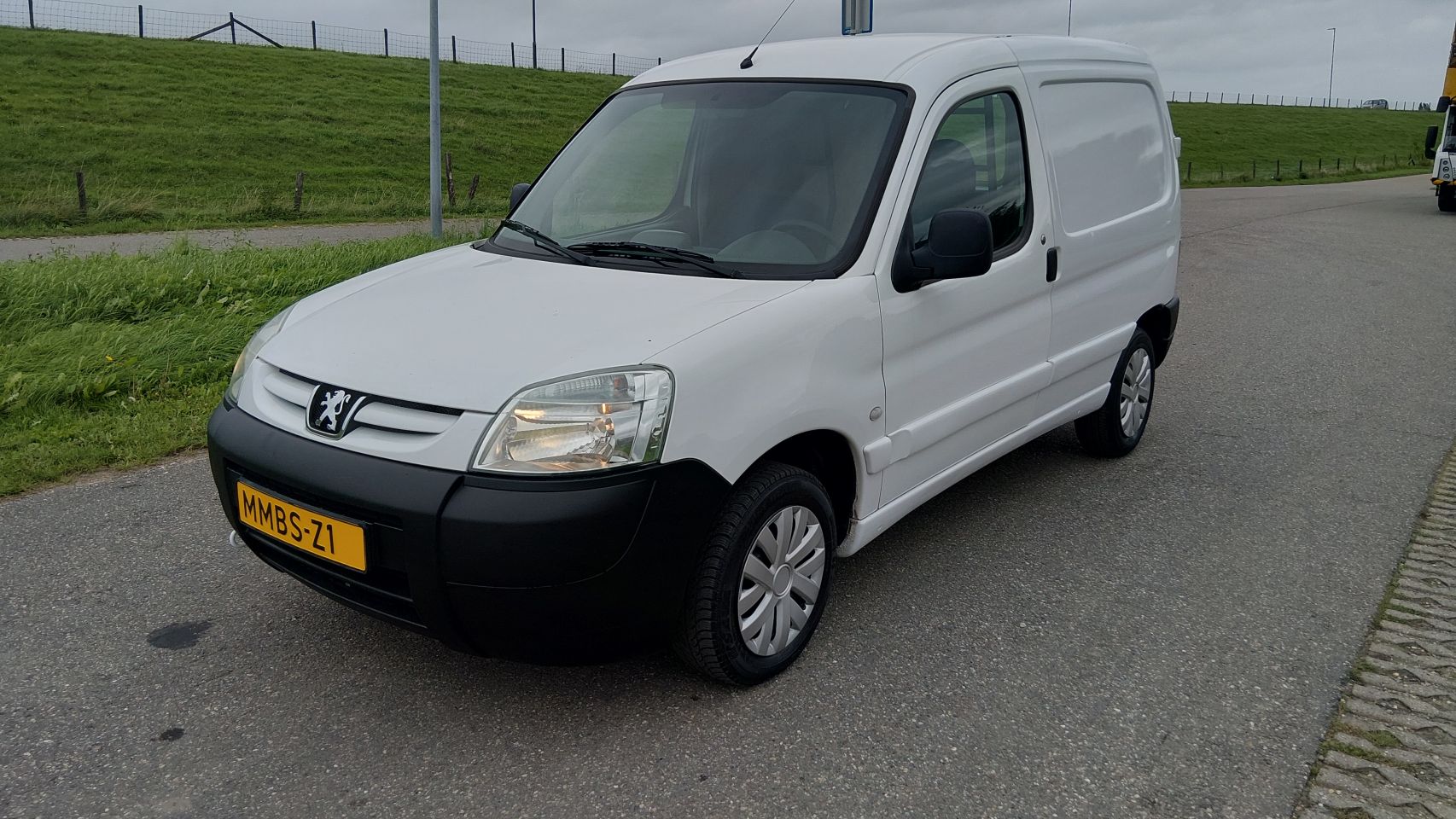 Keurig mette Peugeot partner mmbs (bj2004)