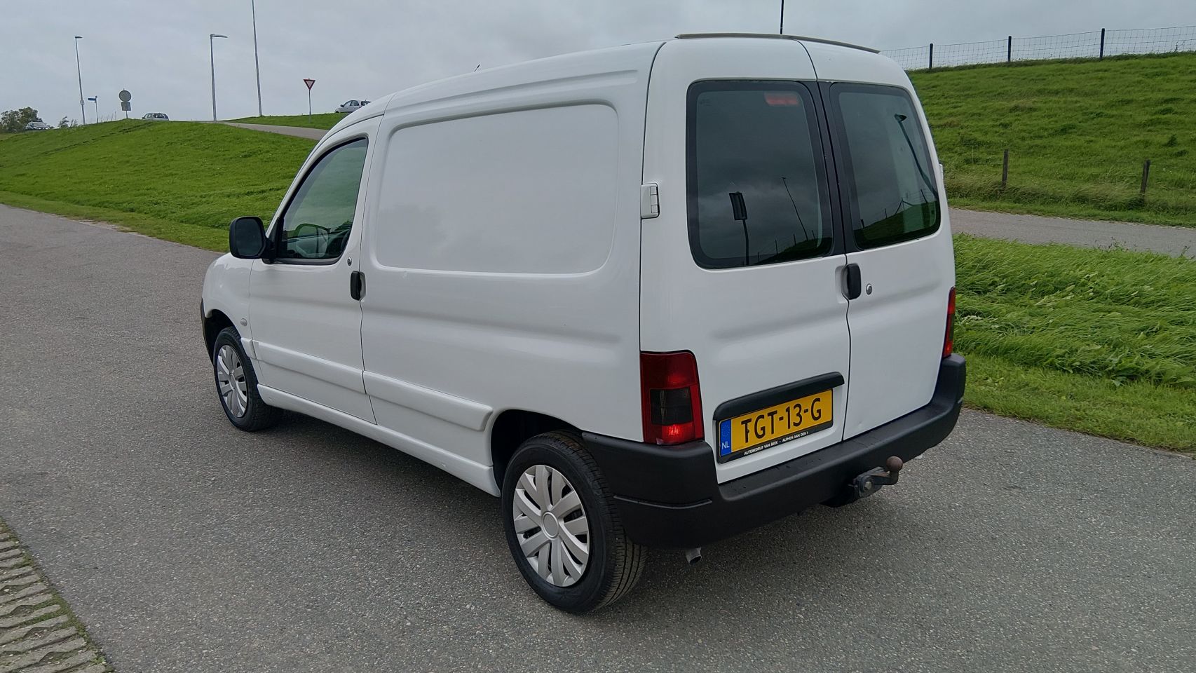 Keurig mette Peugeot partner mmbs (bj2004)