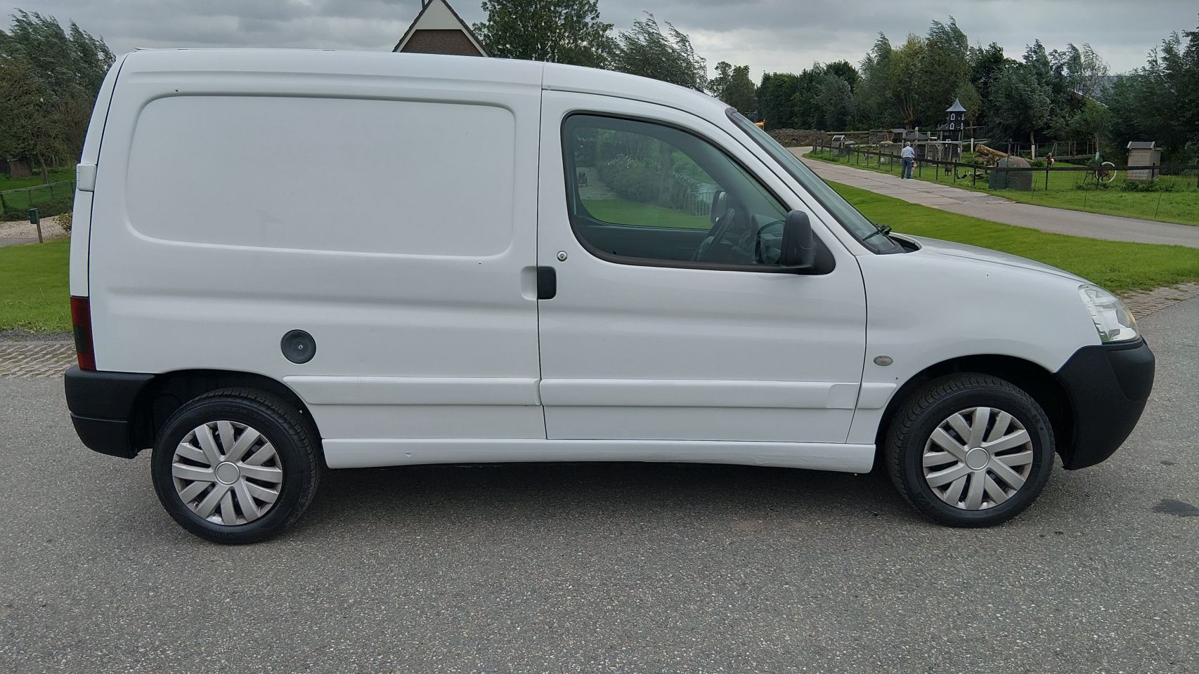 Keurig mette Peugeot partner mmbs (bj2004)