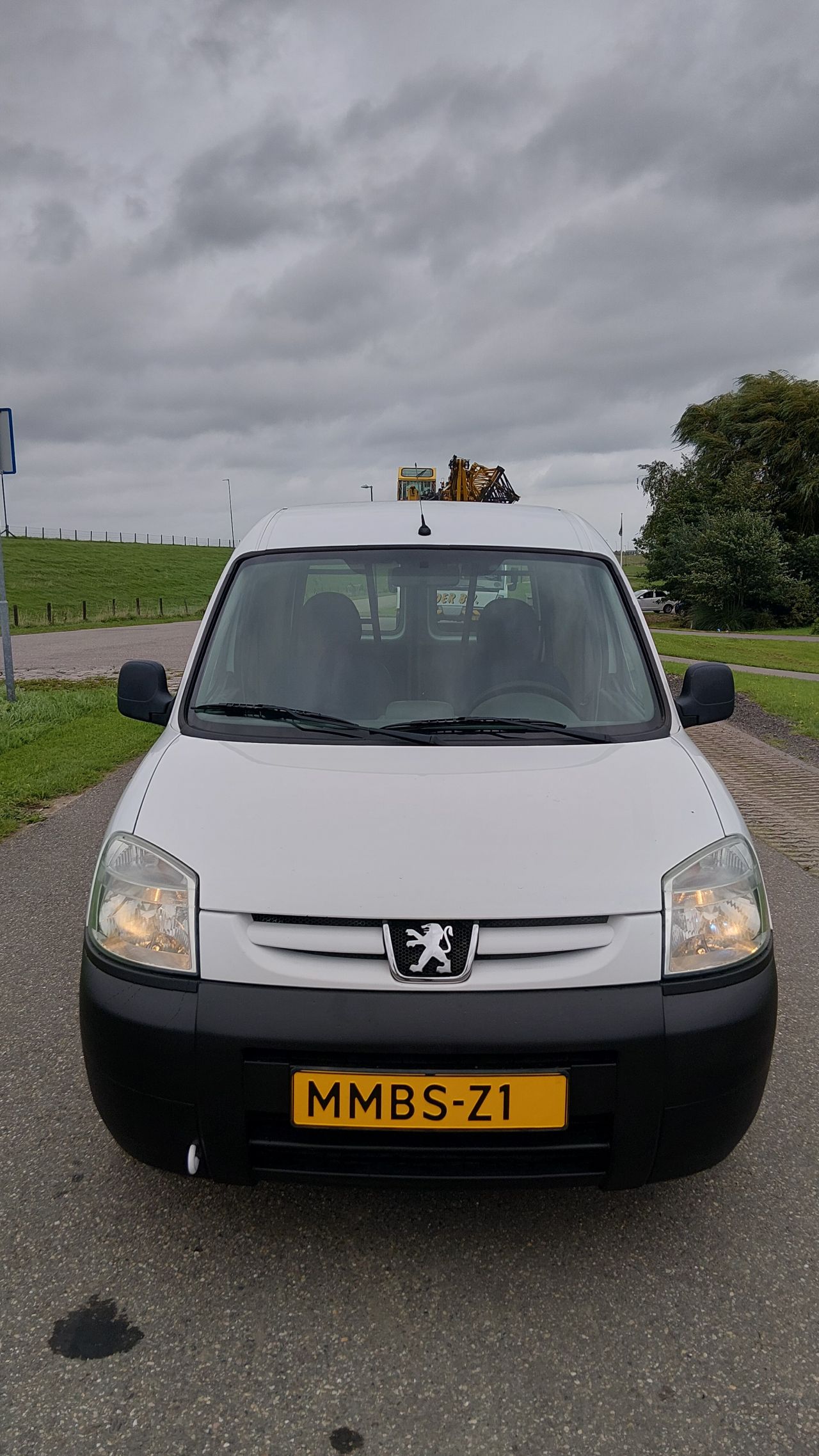 Keurig mette Peugeot partner mmbs (bj2004)