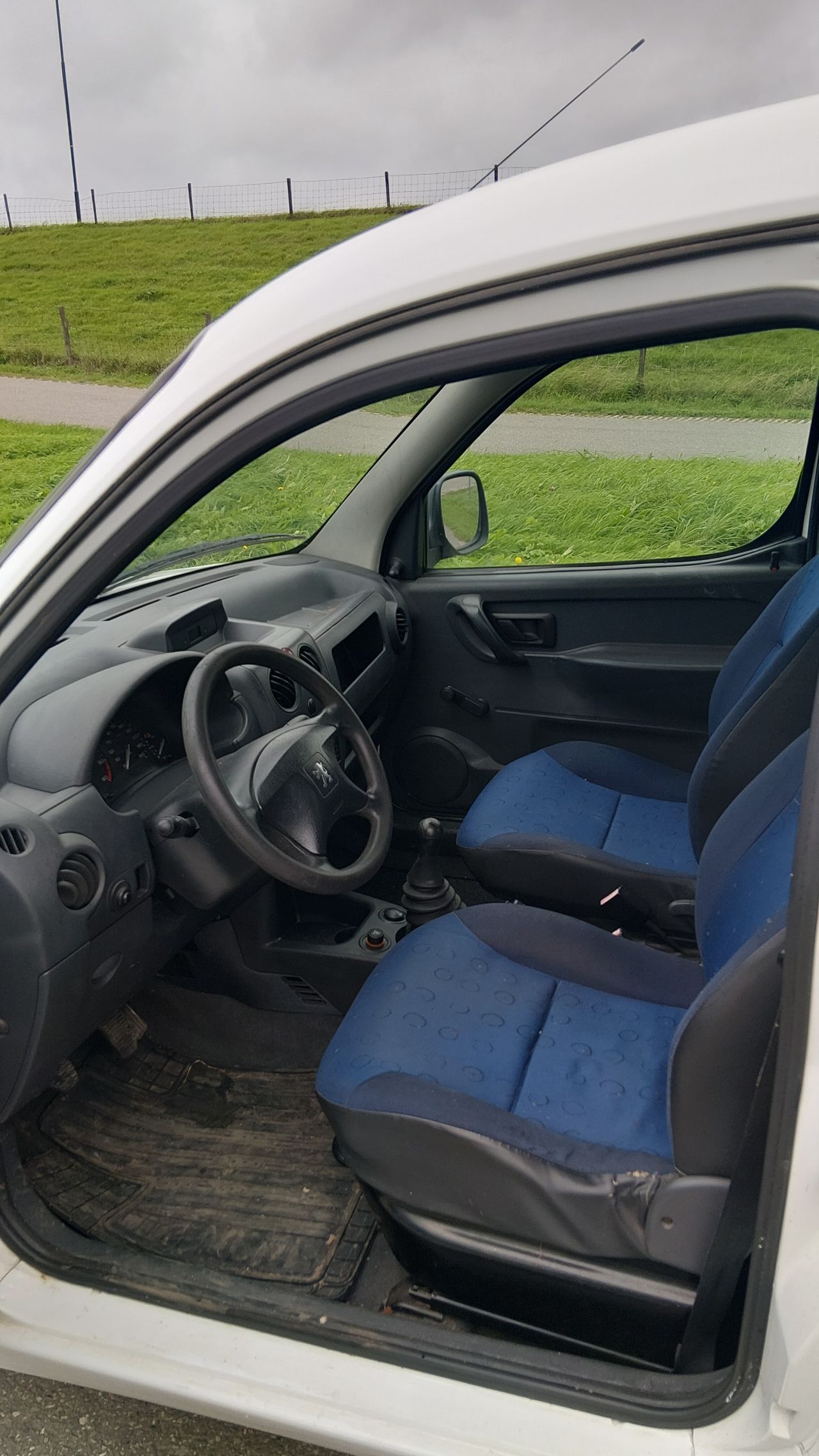 Keurig mette Peugeot partner mmbs (bj2004)
