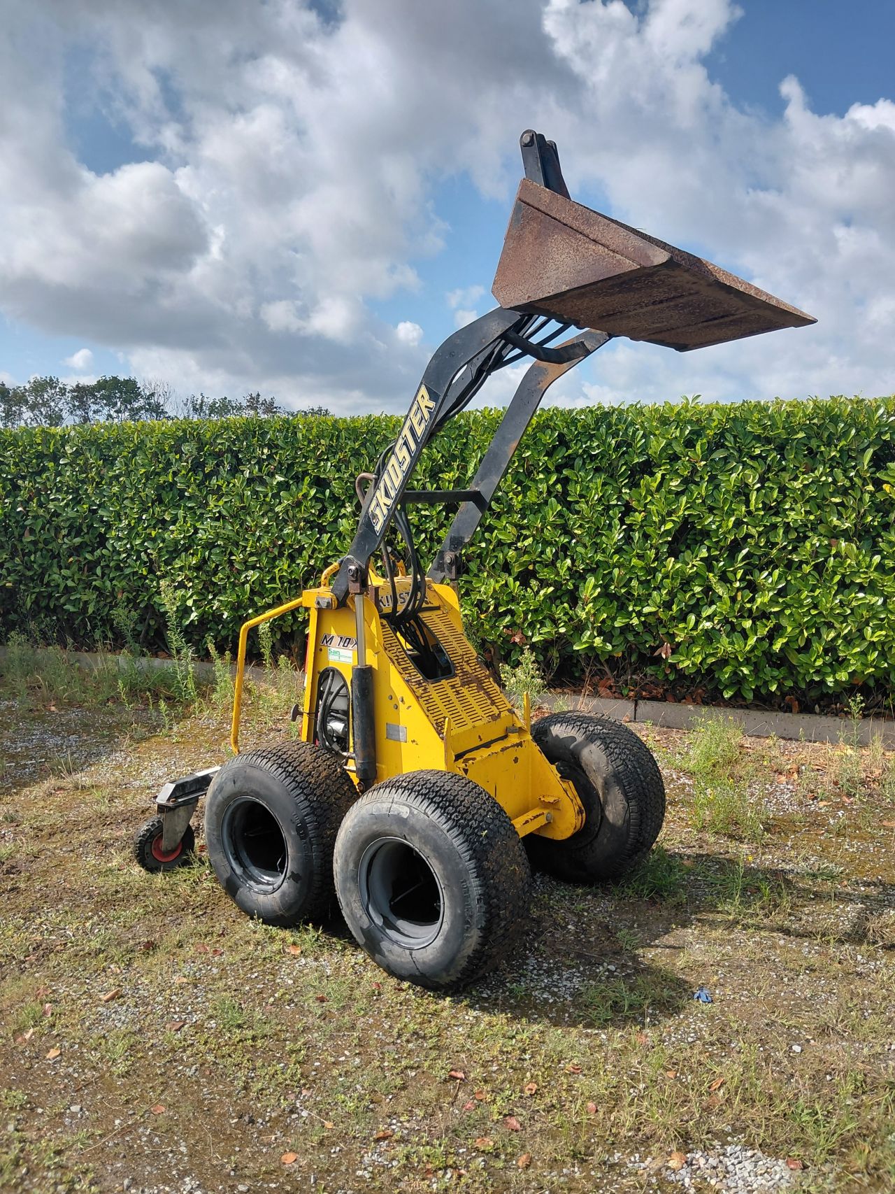 Skidster M10X / Giant / Sherpa 100 / Mini shovel / Loader