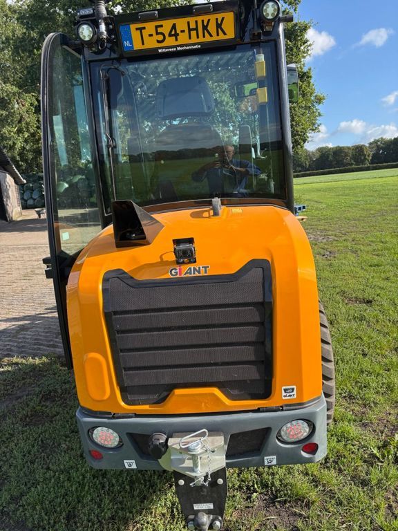 Giant G2700HD+ xtra CAB