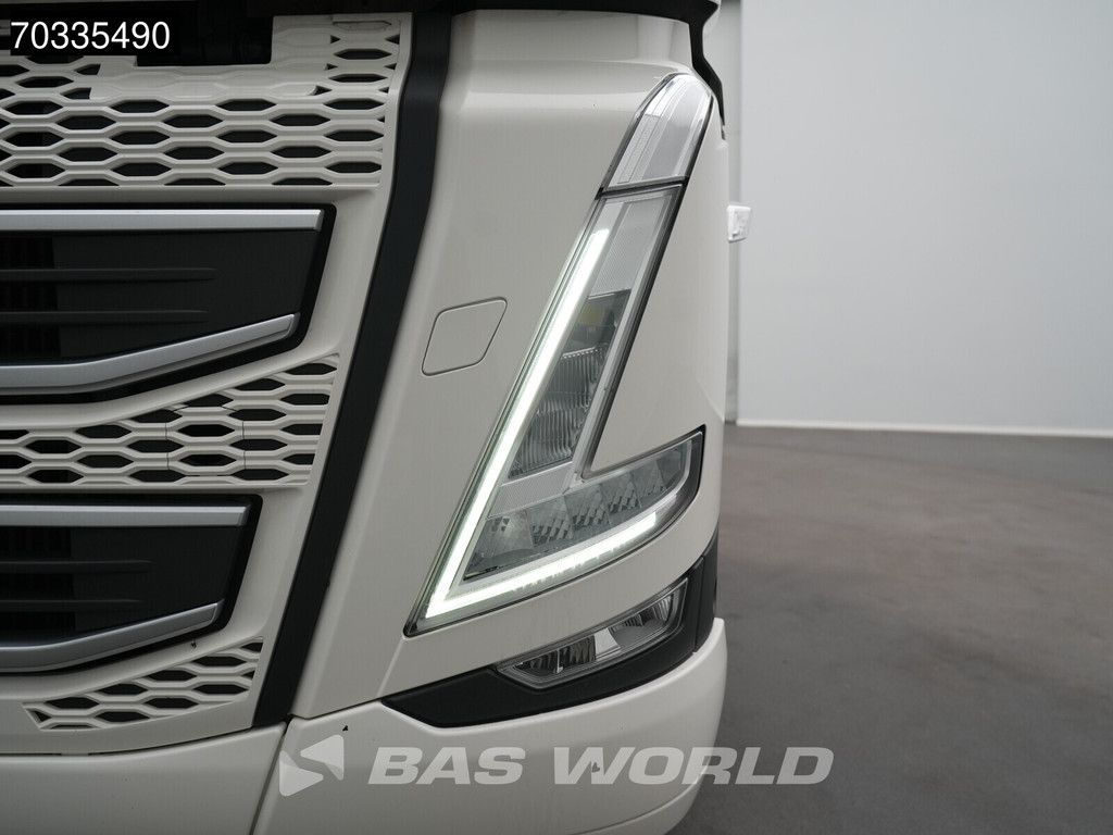 Volvo FH 500 4X2 XL 2x Tanks I-ParkCool ACC