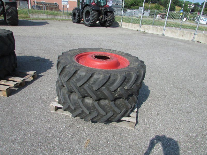 BKT 380/85R38 & 320/85R28