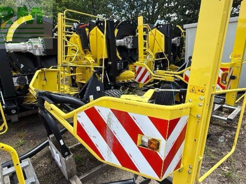 John Deere 300F