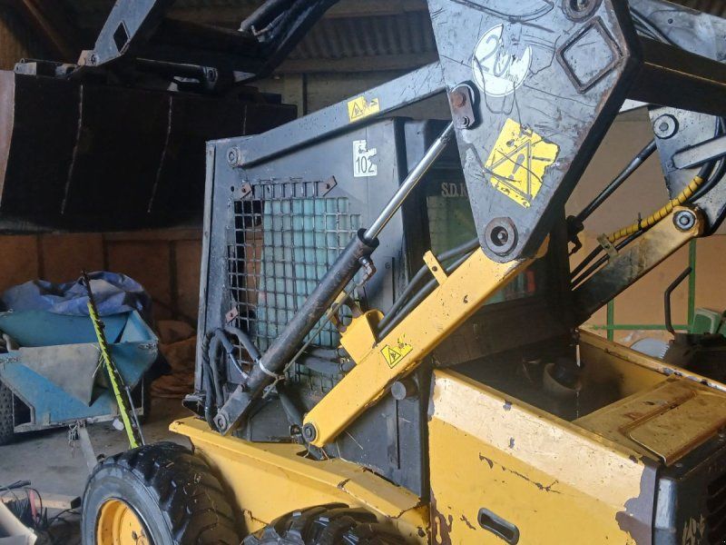 New Holland LX465 LX 465 Skeet steer