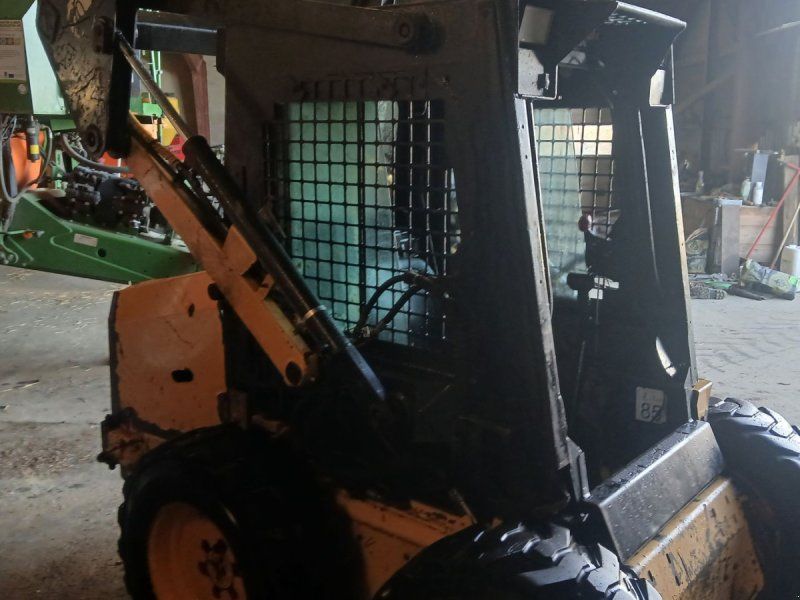 New Holland LX465 LX 465 Skeet steer