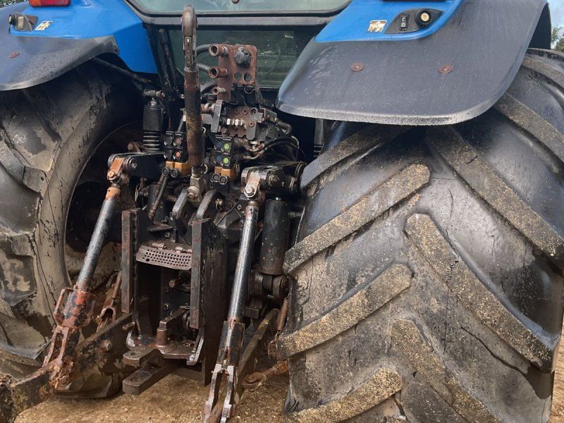 New Holland TM190