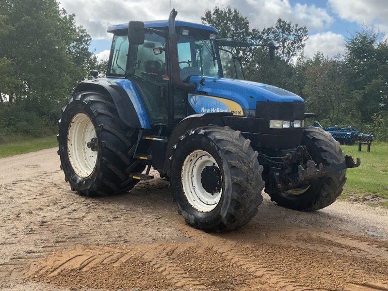 New Holland TM190