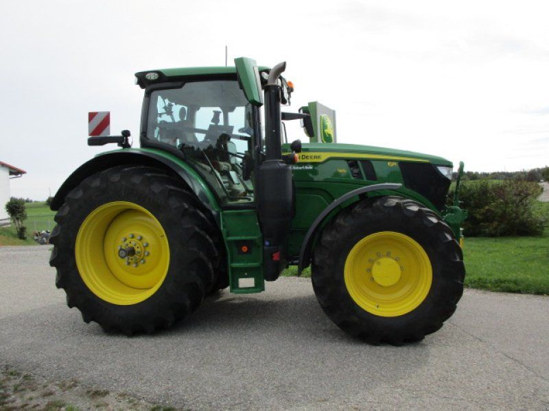 John Deere 6R185