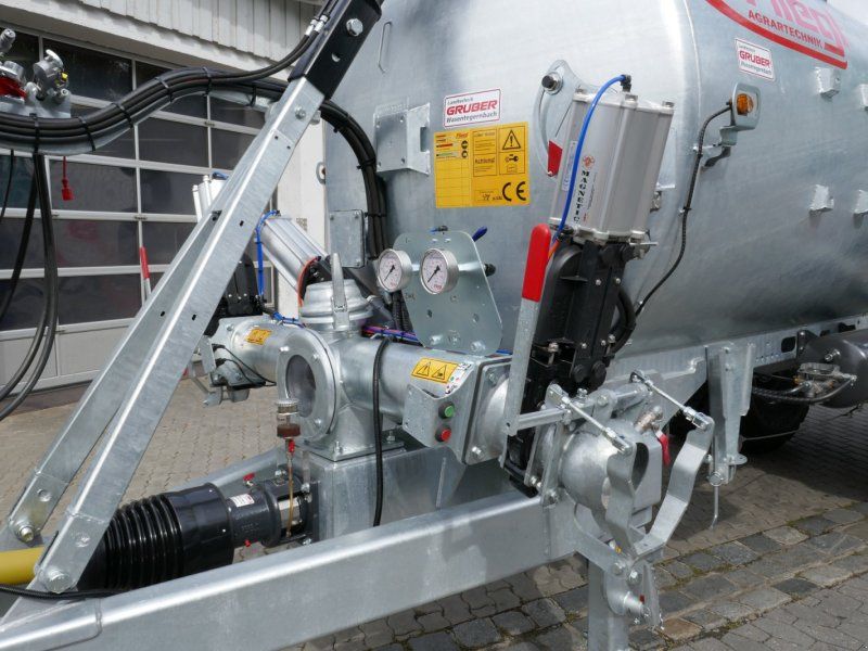 Fliegl PFW 10600 Schleppschuhverteiler Skate 120