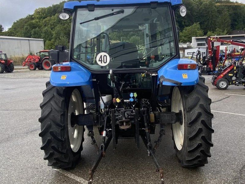 New Holland T 5050