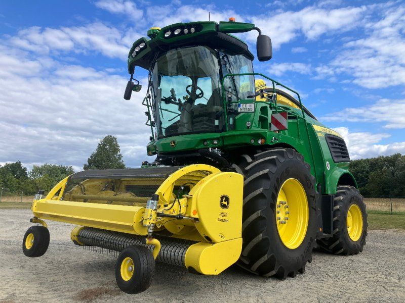 John Deere 9500i mit Kemper 475Plus & 639 PickUp