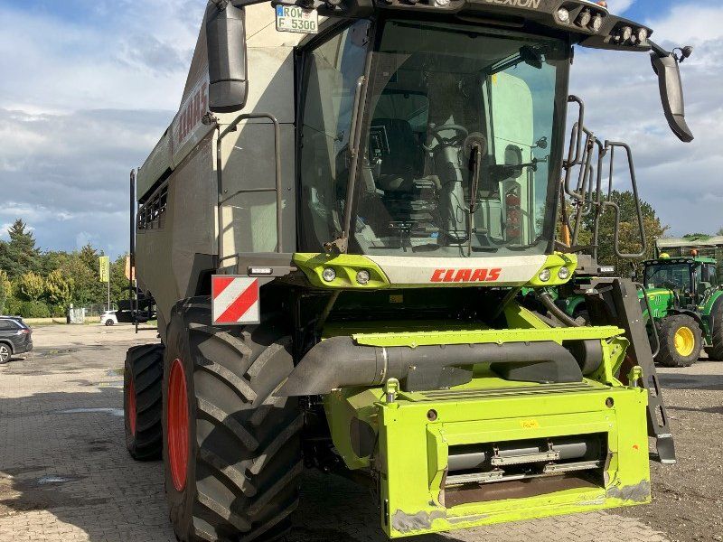 Claas Lexion 5300