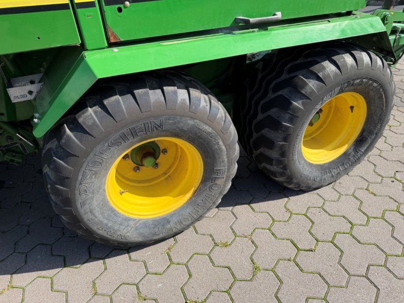 John Deere 744 Premium
