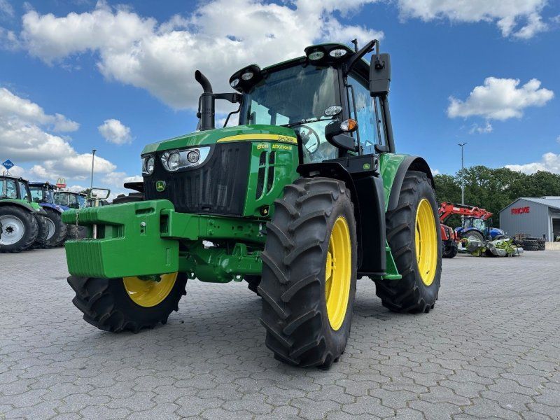 John Deere 6110 M   NEU