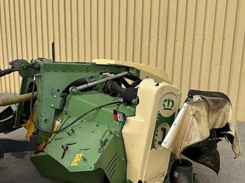 Krone Easy Cut F 320 CV und Easy Cut B 870 CV mit Schwadzusammenführun
