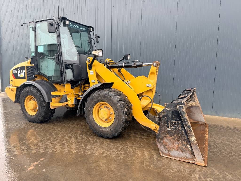 CAT 907 M