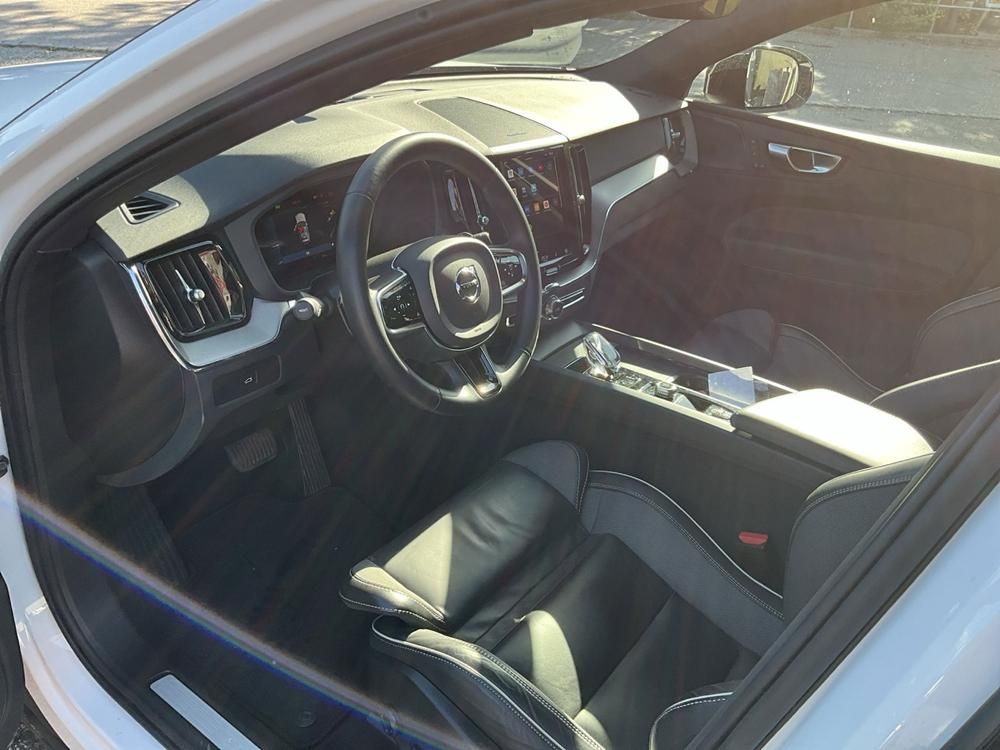 2023 Volvo XC60 B5 AWD