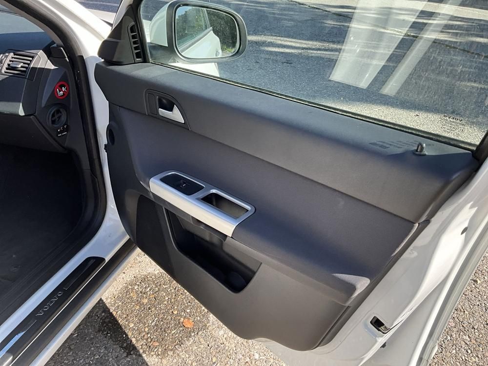 2013 Volvo V50 D2