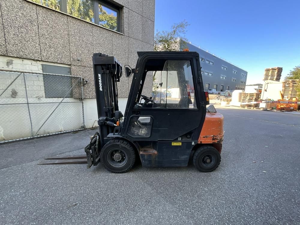 Doosan D25G Gabelstapler, Baujahr 2005