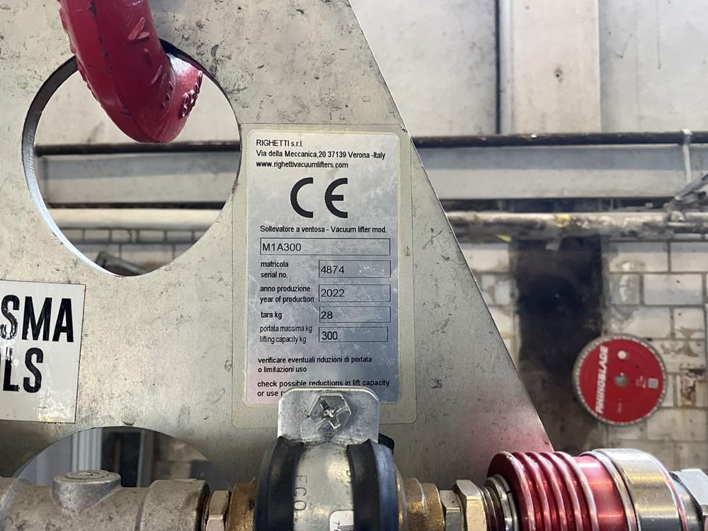 2022 Righetti M1A 300 vacuum lifter with pump