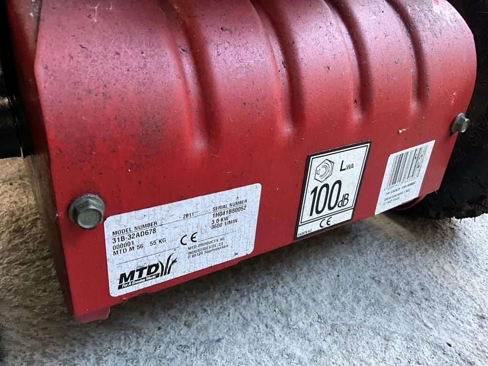 MTD M56 Schneefräse, Baujahr 2011