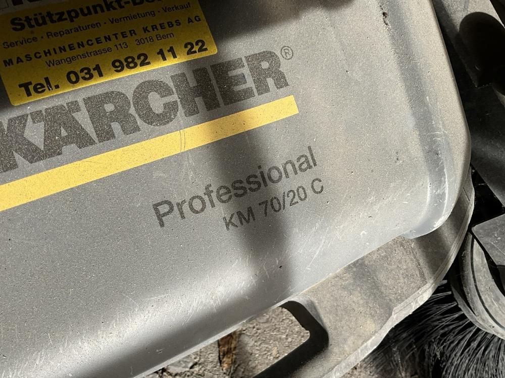 Kärcher KM70/20C Handkehrmaschine