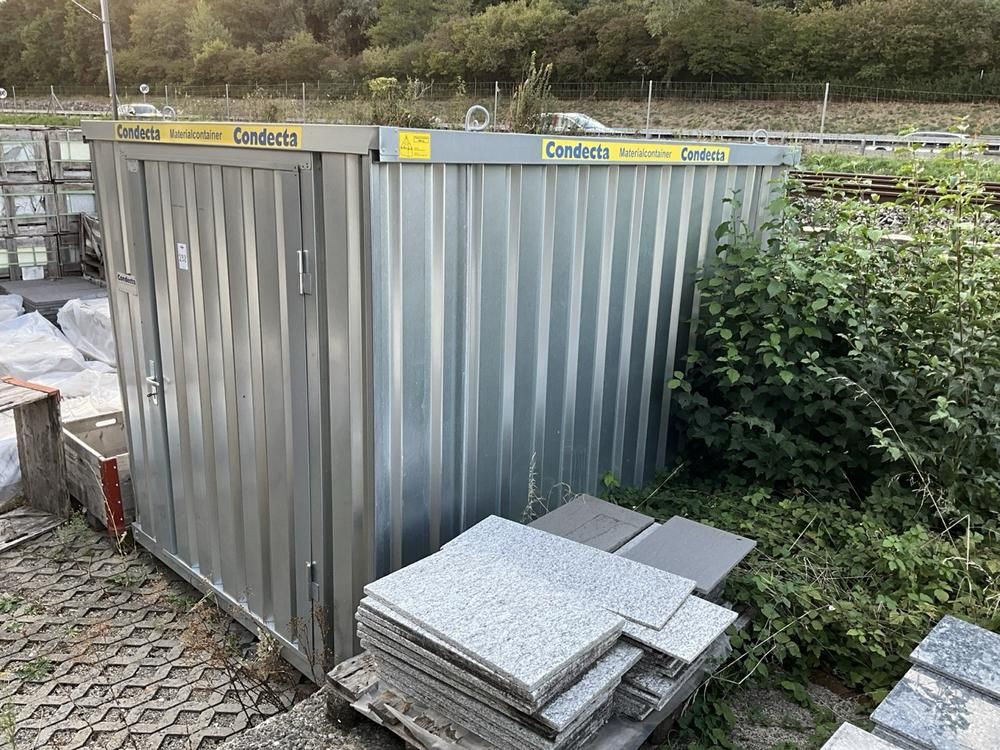 Condecta material container