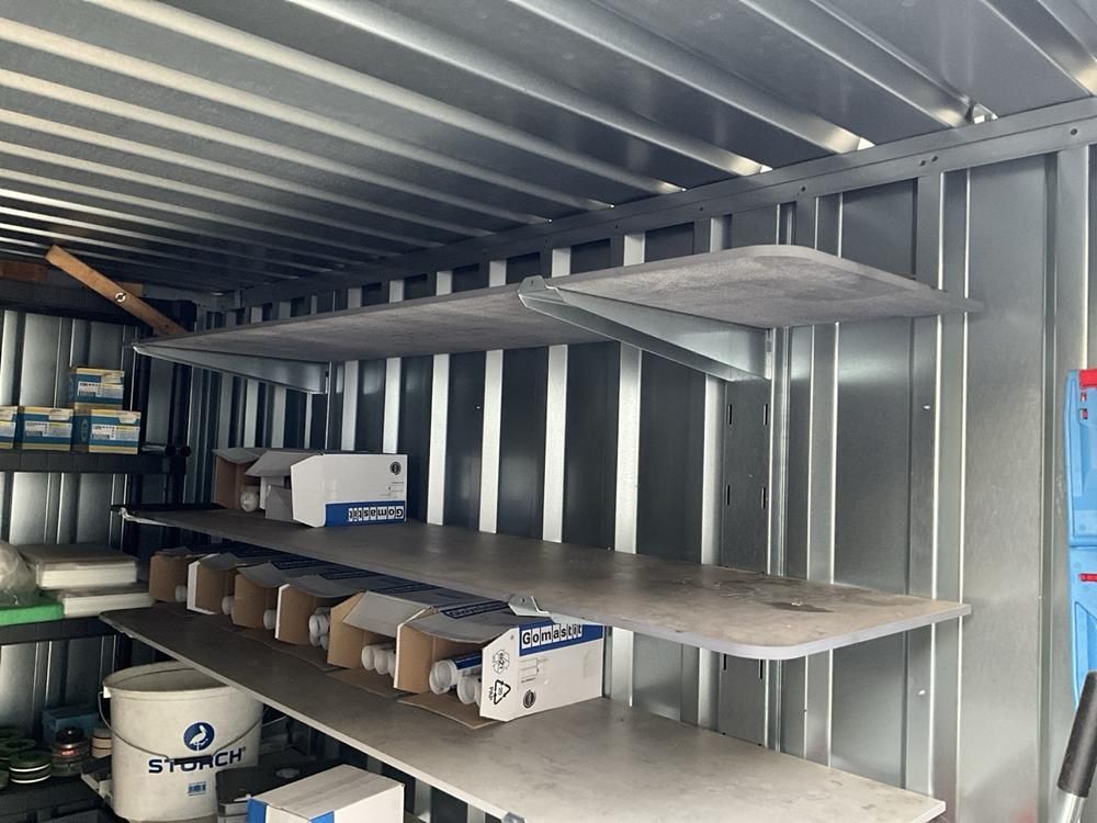 Condecta material container