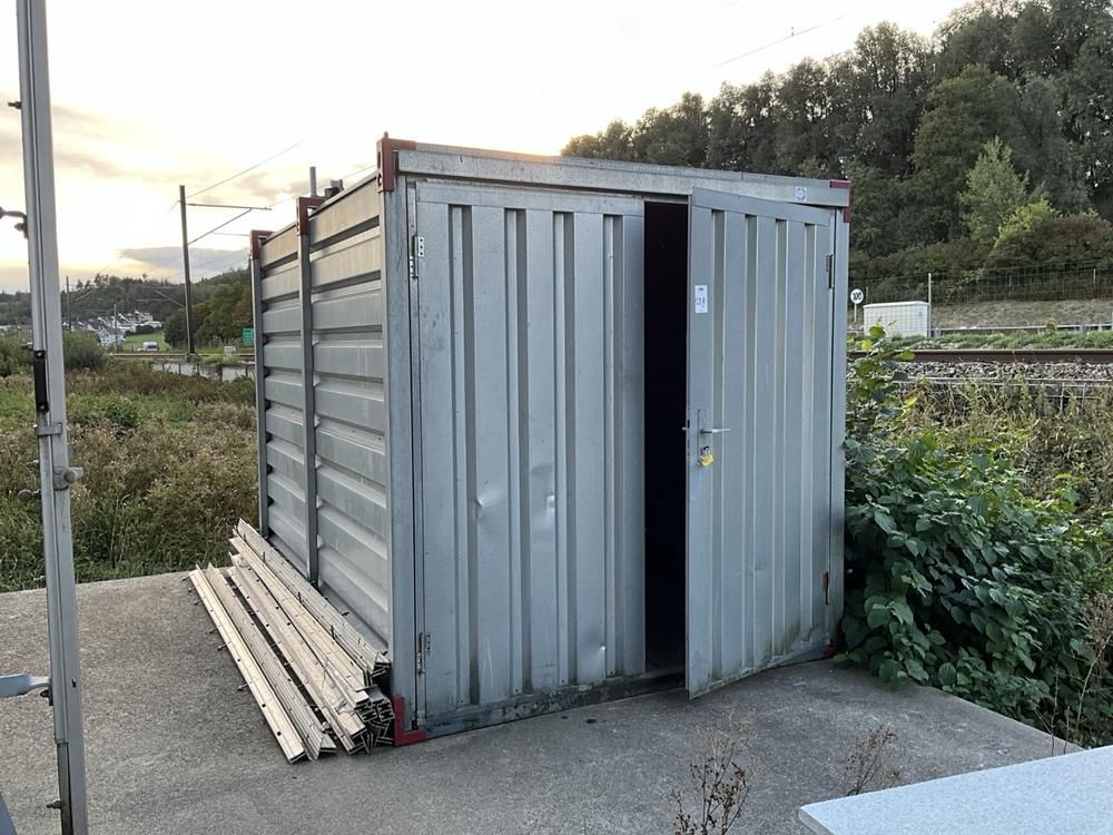 Materialbehälter