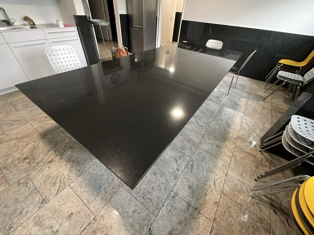 Canteen table