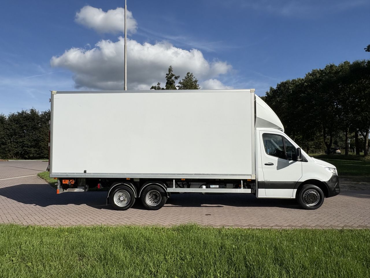 MERCEDES-BENZ SPRINTER 515 Clixtar 7 ton MET LAADKLEP 750 KG