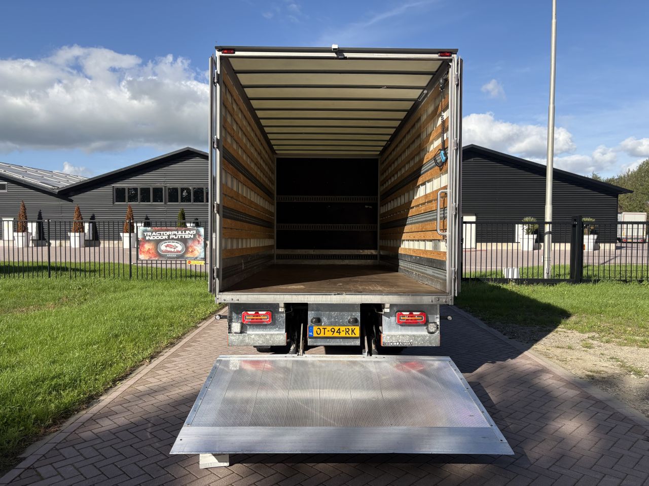 MERCEDES-BENZ SPRINTER 515 Clixtar 7 ton MET LAADKLEP 750 KG