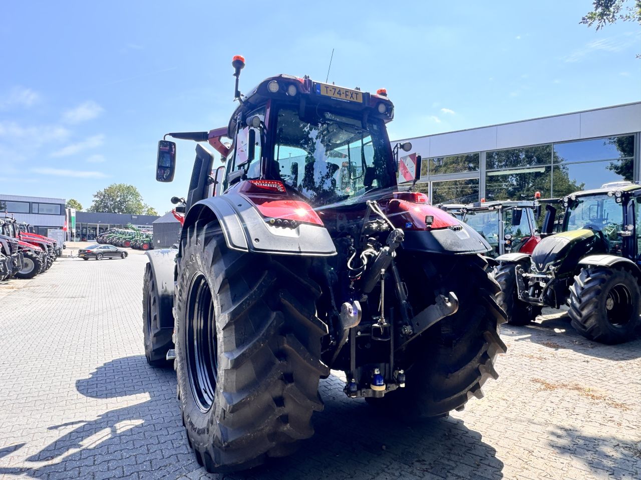 Valtra Q305