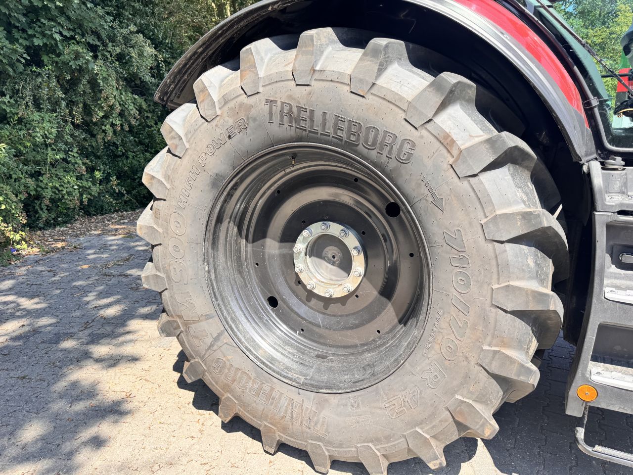 Valtra Q305