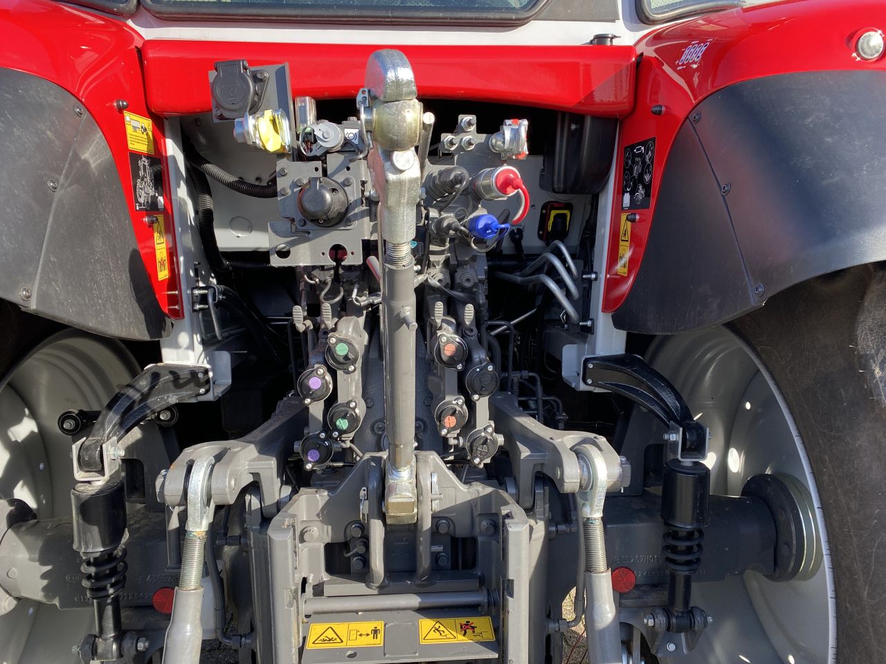Massey Ferguson 6s.135 Dyna6 Efficient
