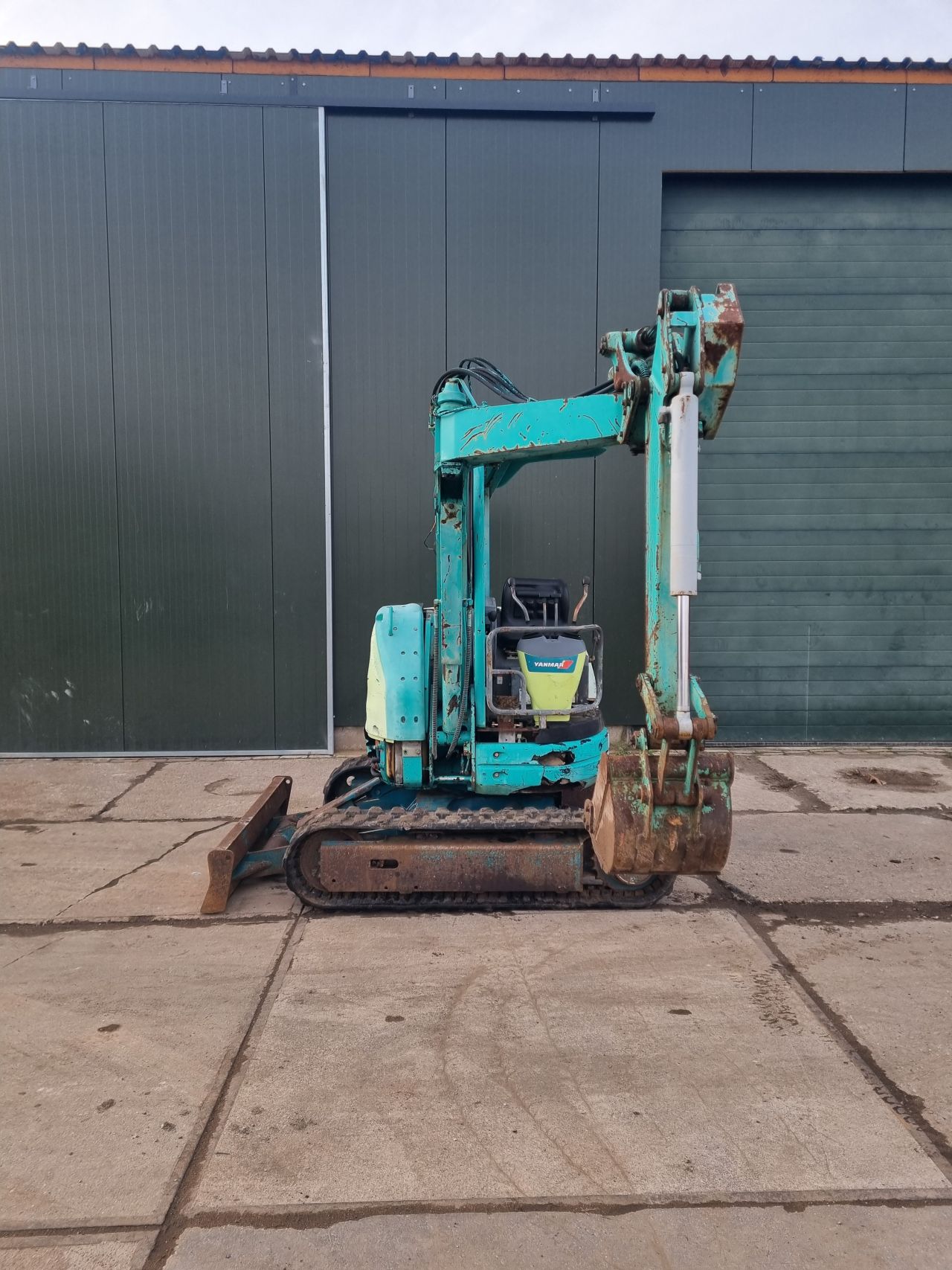 Yanmar B2U minigraver