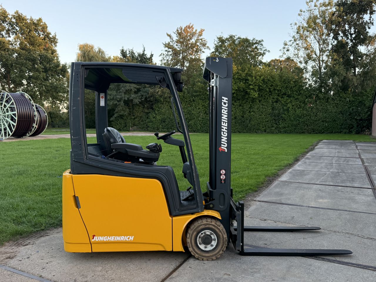 Jungheinrich 1600KG triplex Sideshift 4e ventiel gekeurd