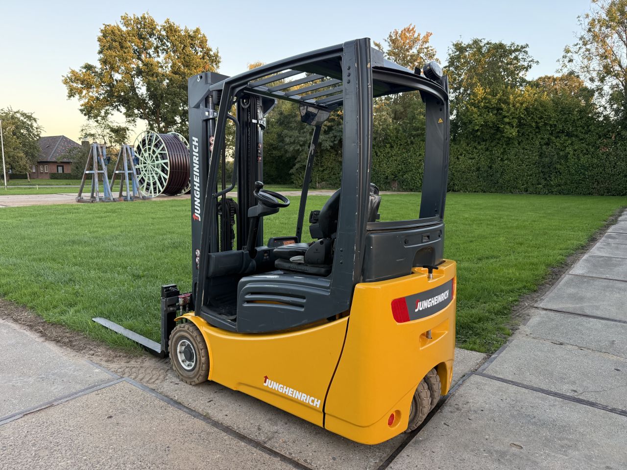 Jungheinrich 1600KG triplex Sideshift 4e ventiel gekeurd