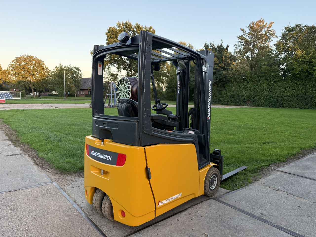 Jungheinrich 1600KG triplex Sideshift 4e ventiel gekeurd