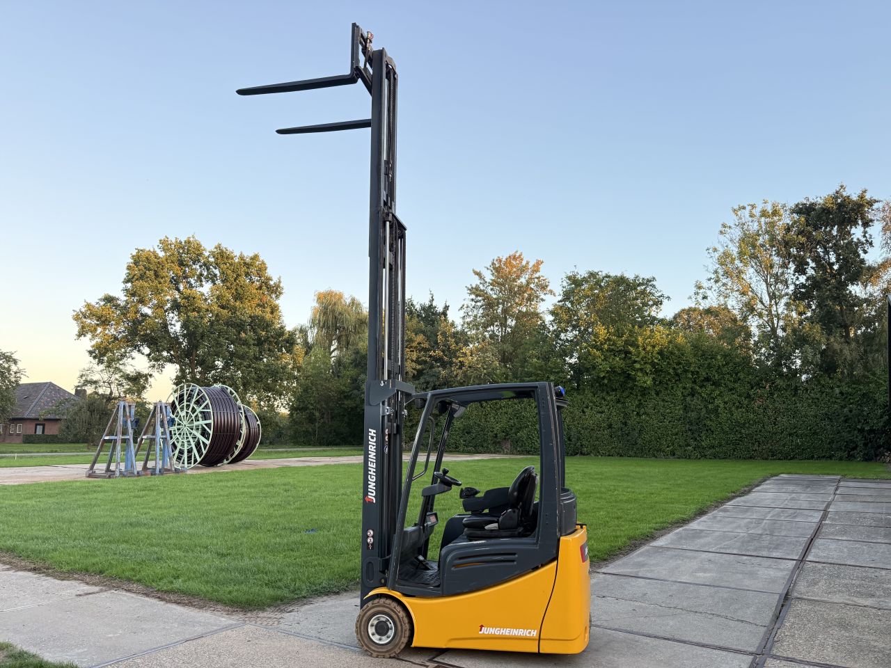 Jungheinrich 1600KG triplex Sideshift 4e ventiel gekeurd