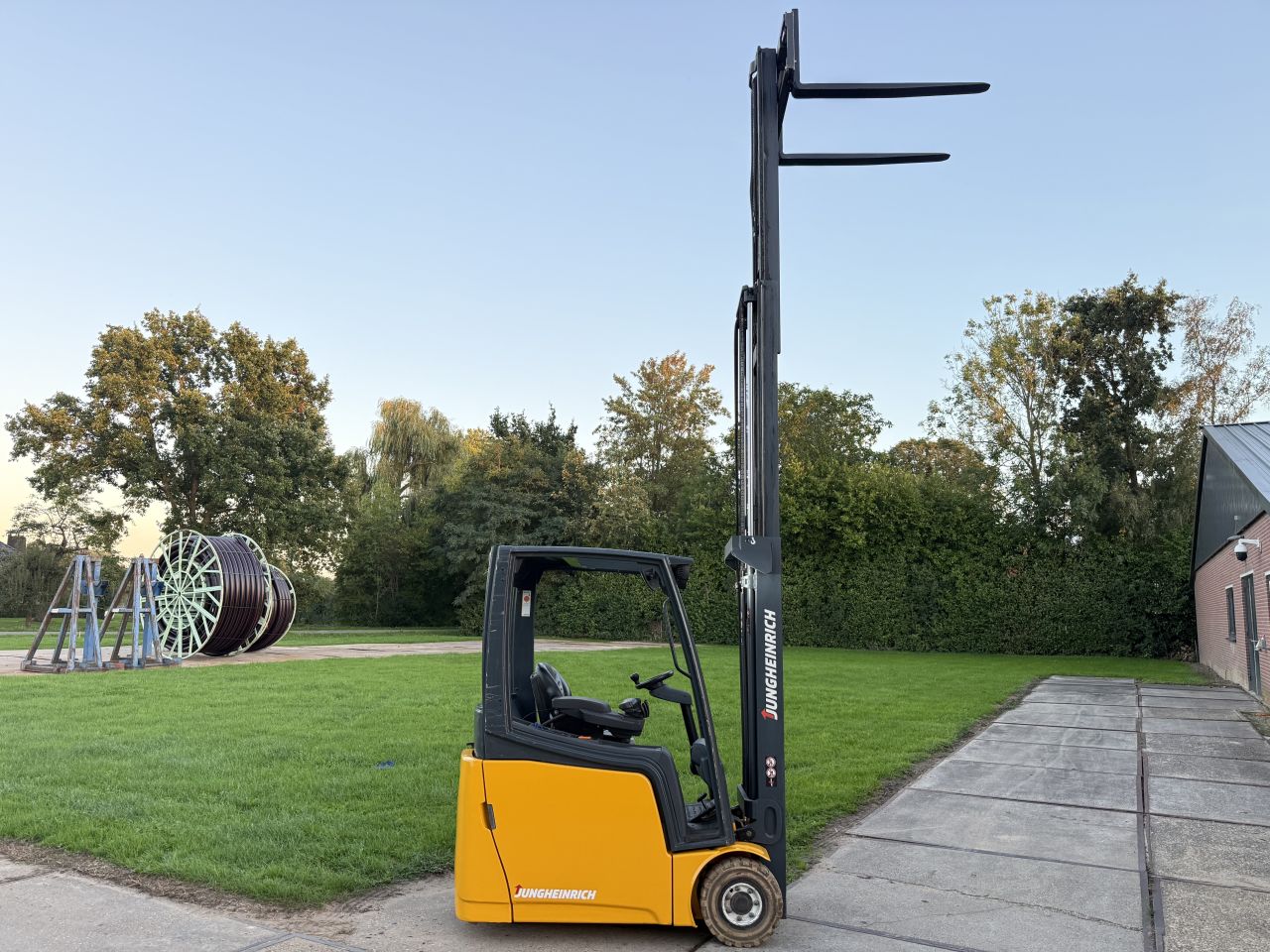 Jungheinrich 1600KG triplex Sideshift 4e ventiel gekeurd