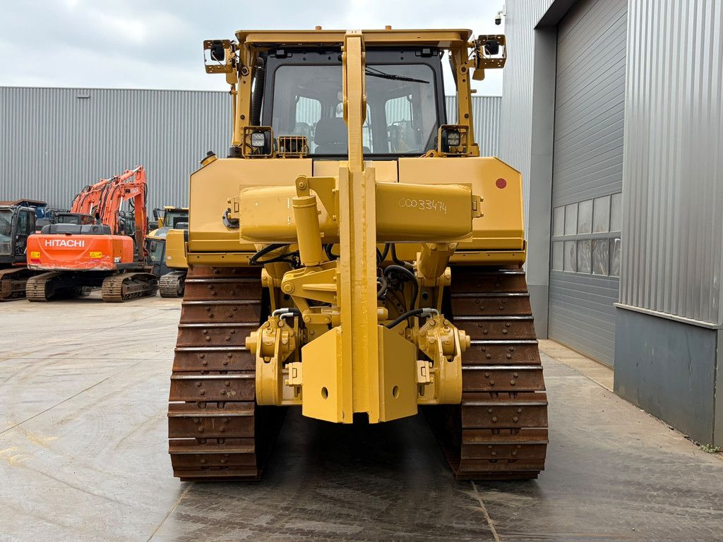 Caterpillar D8T