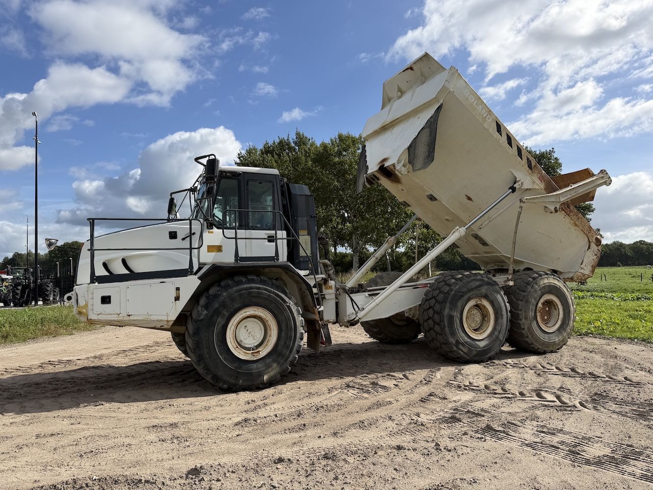 Bell B40D 9625 hrs!! 2 units available