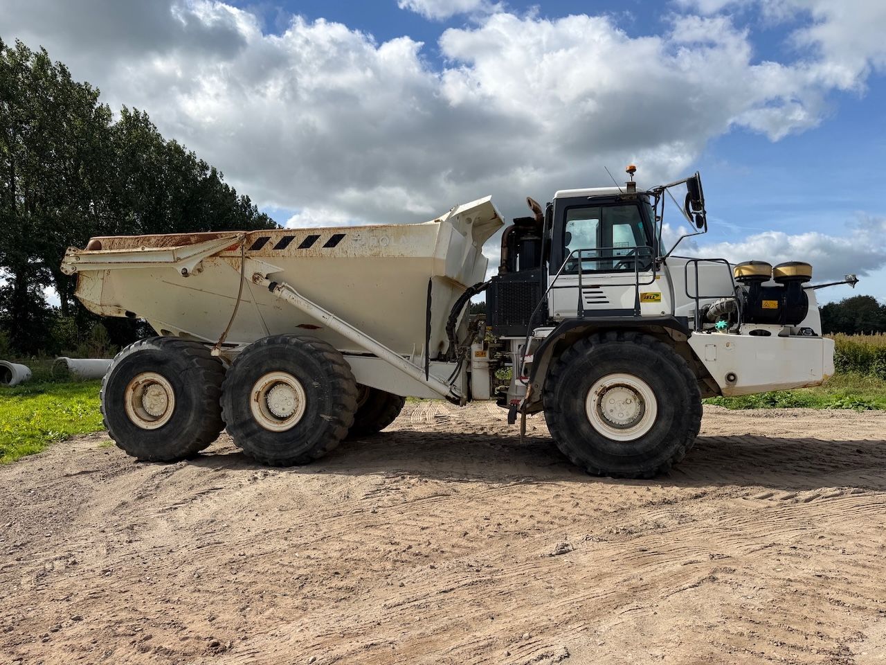 Bell B40D 9625 hrs!! 2 units available